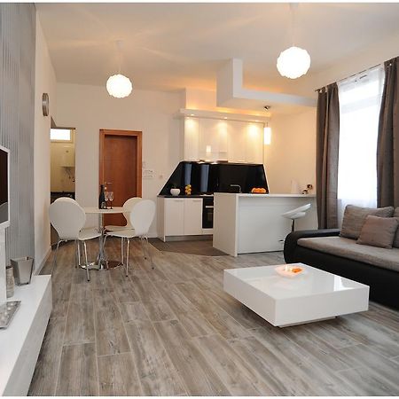 Guest House D&G -I Apartment & Room Zadar Exterior photo