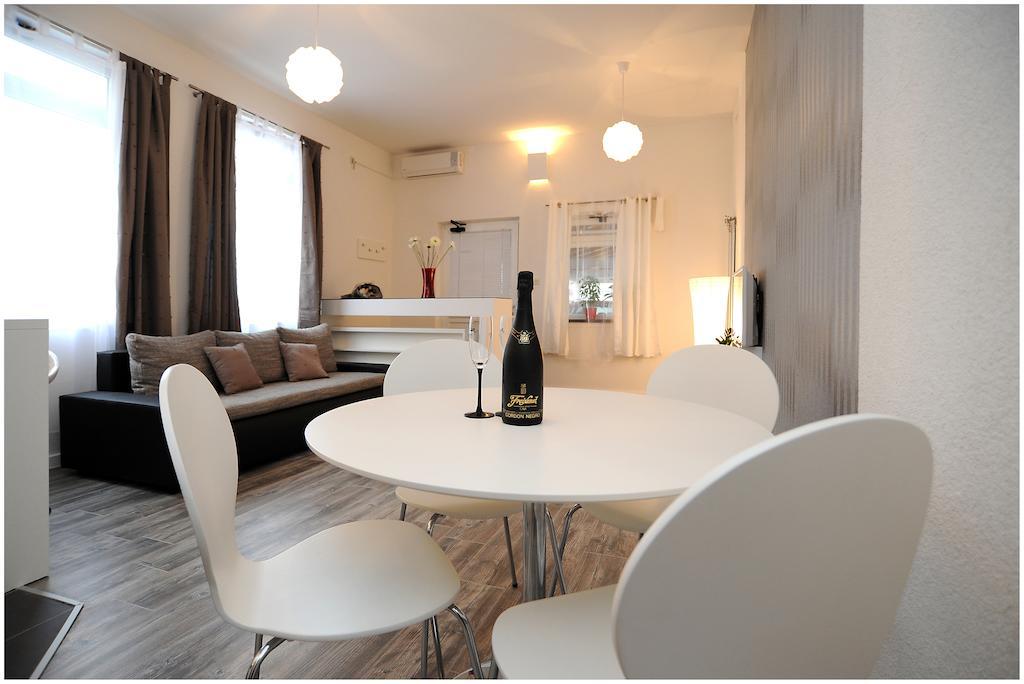 Guest House D&G -I Apartment & Room Zadar Room photo